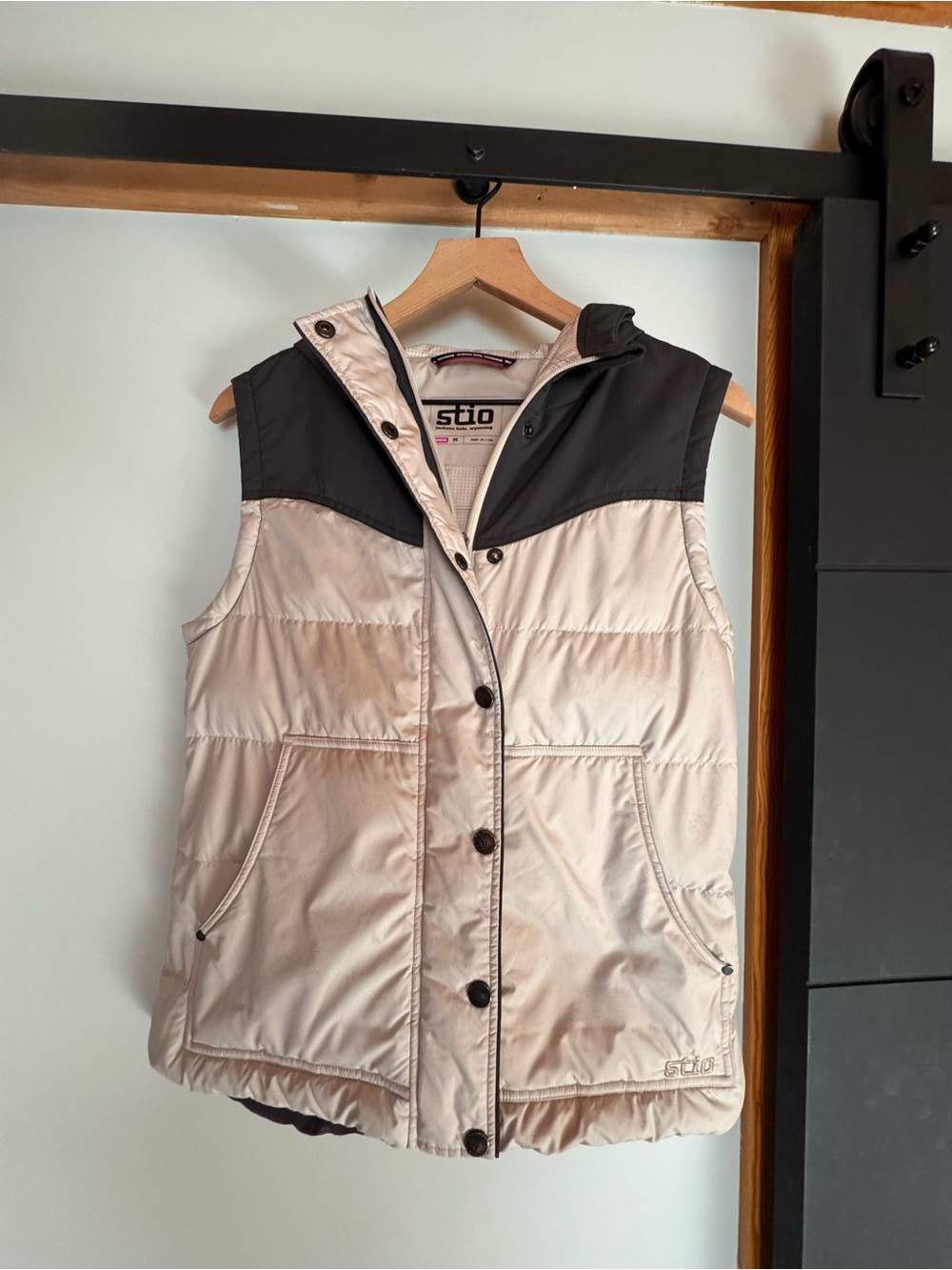 Stio Women's Two-Tone Puffer Vest in Beige and Black